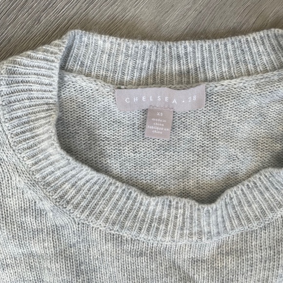 Chelsea28 High Low Crew Neck Sweater - Picture 4 of 6
